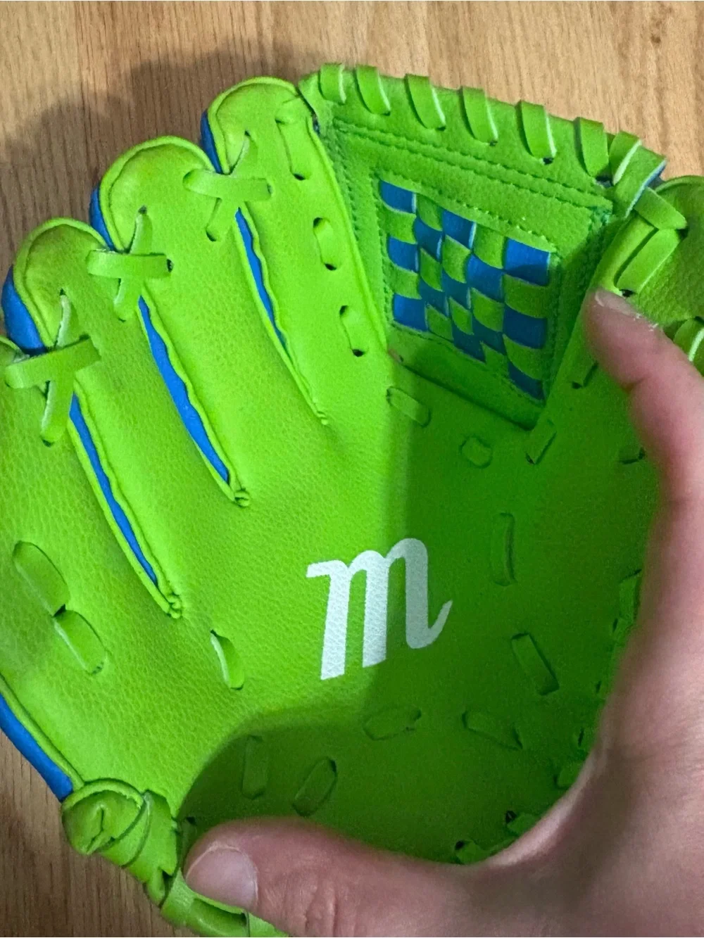 Marucci Backyard Series Youth RH Baseball Glove Size: 8.5”